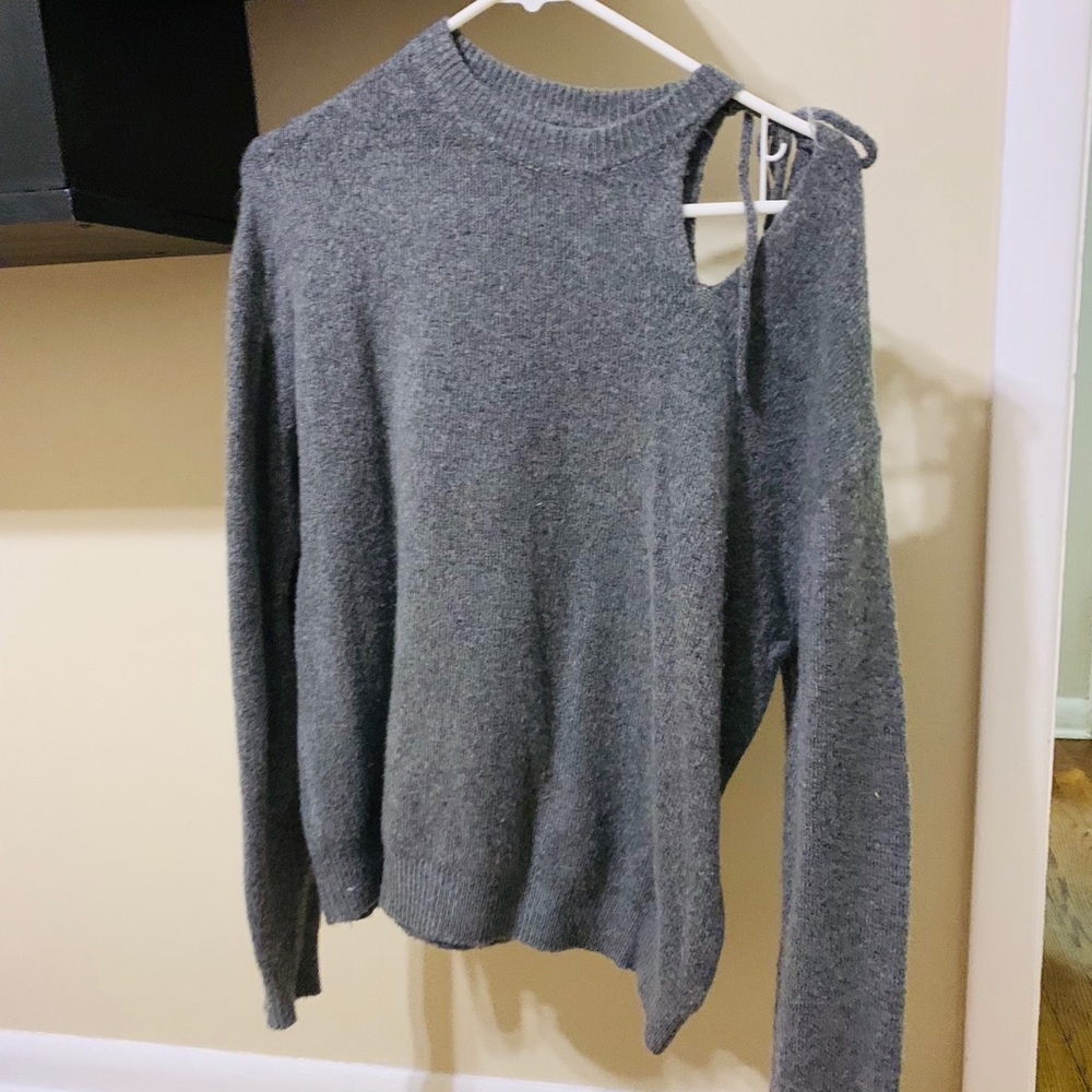 Grey sweater cute shoulder detail!